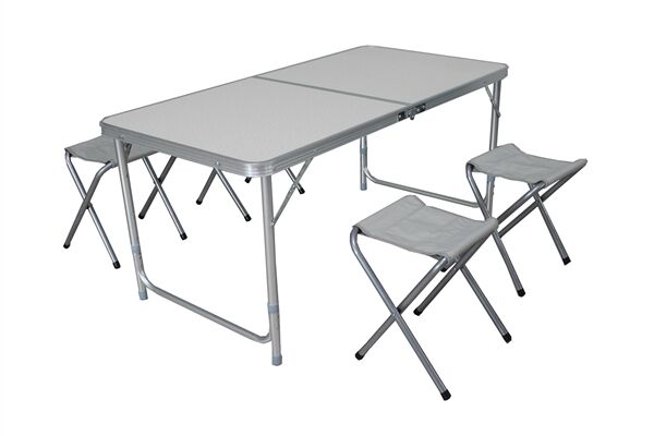  Camping Set mit 4 Hockern