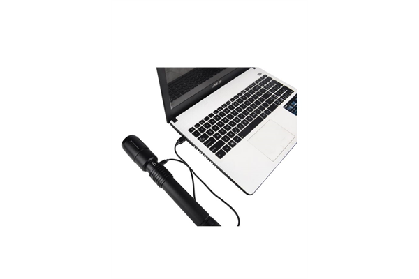  LED Taschenlampe, 13 W