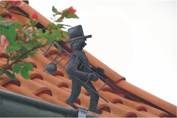  Dachrinnenfigur Schornsteinfeger, 25 x 9 x 40 cm